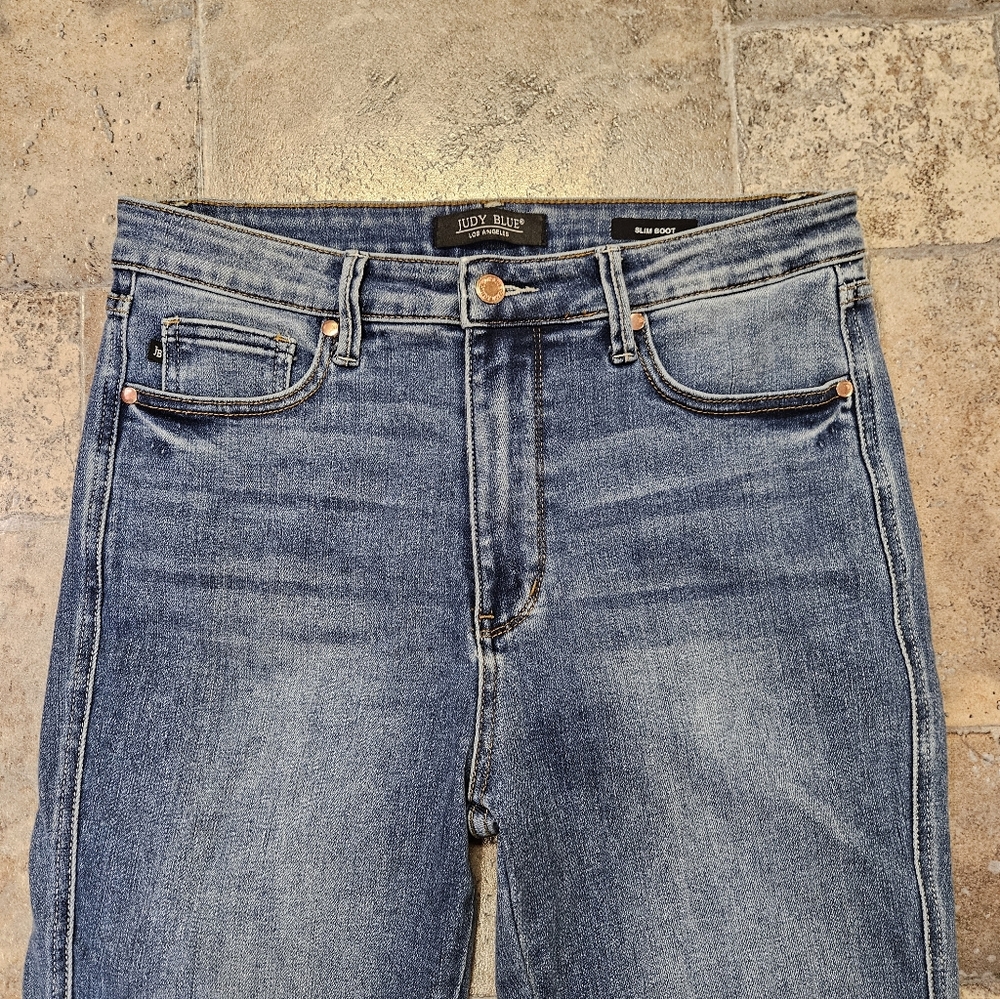 Judy Blue Slim Boot Raw Hem Jeans Size 13/31 - Picture 2 of 8
